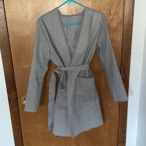 Women’s Grey Coat with Oversized Pockets Small